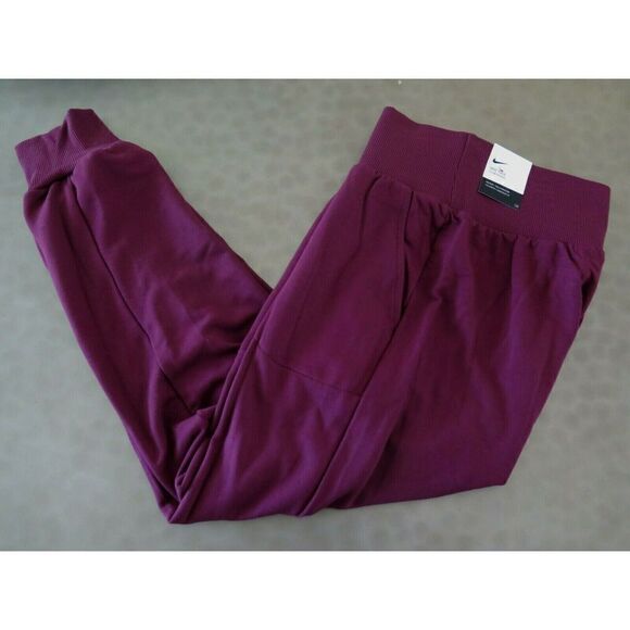 Nike Yoga CJ3827-681 Women Sz Medium  Flow Hyper 7/8 Pants Bottom Maroon Red $90 - Picture 1 of 12